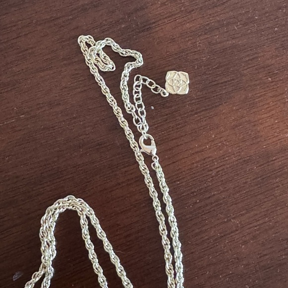 Kendra Scott Rayne Pendant Gold Berry Illusion - Picture 5 of 9